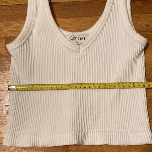 *last chance* The Post | Women’s white ribbed crop tank top - Picture 7 of 12